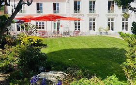 Logis Hotel & Restaurant Chateau De La Marjolaine